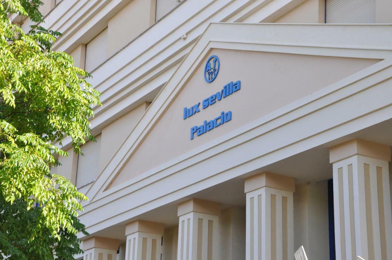 Apartamentos Luxsevilla Palacio Bagian luar foto