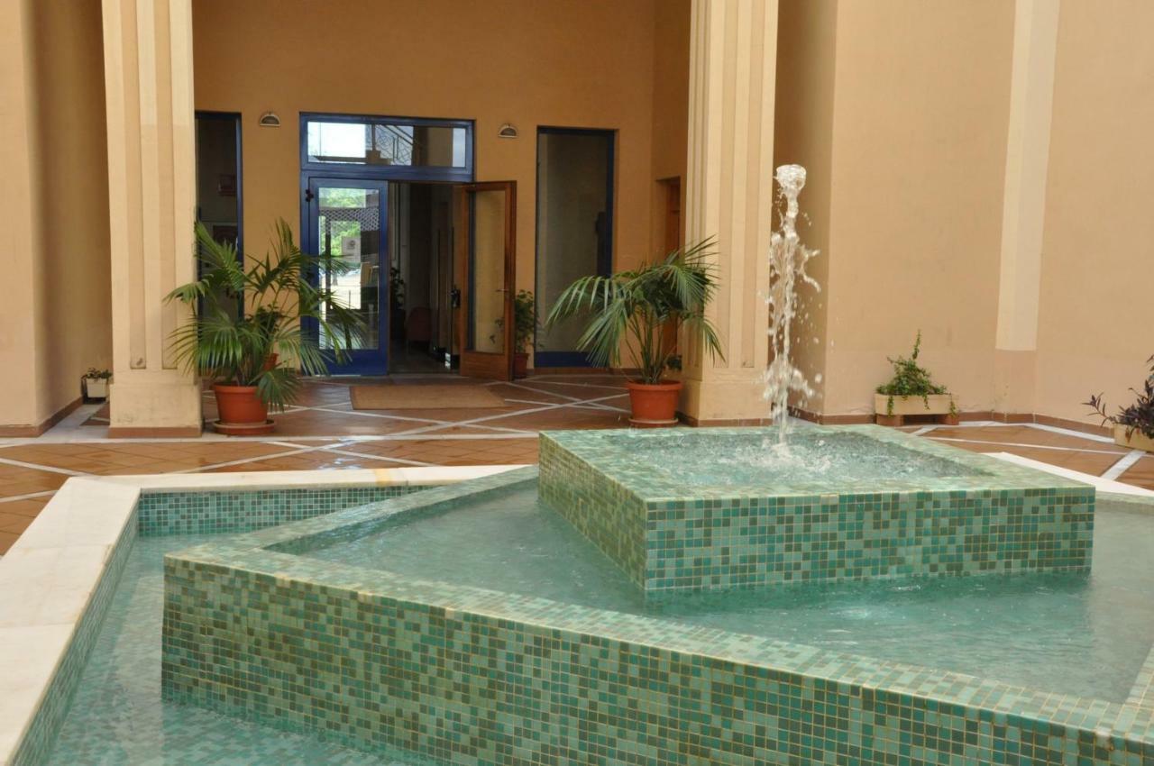 Apartamentos Luxsevilla Palacio Bagian luar foto