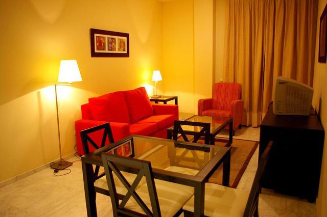 Apartamentos Luxsevilla Palacio Ruang foto